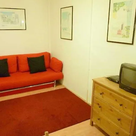 Akademia Apartman *